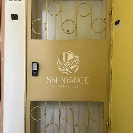 公寓 Ssenyange Sea Garden *